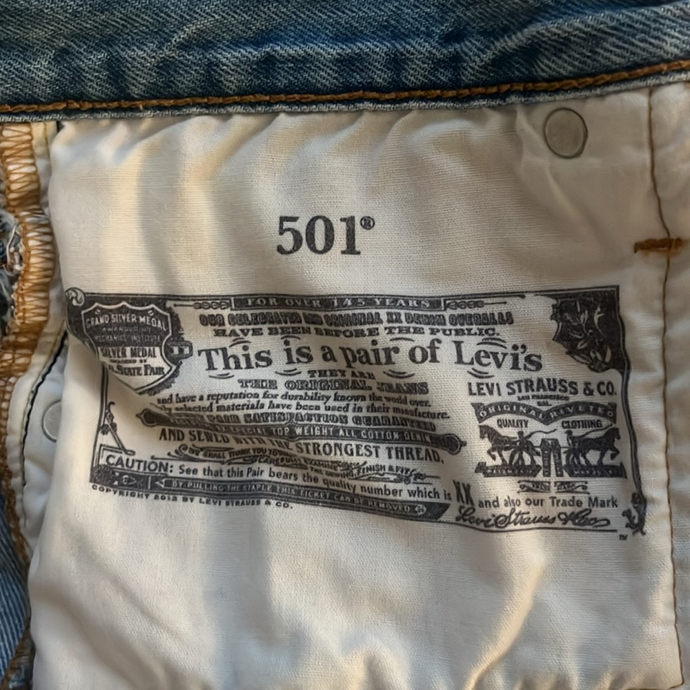 Levi’s 501 denim shorts - Picture 4 of 4